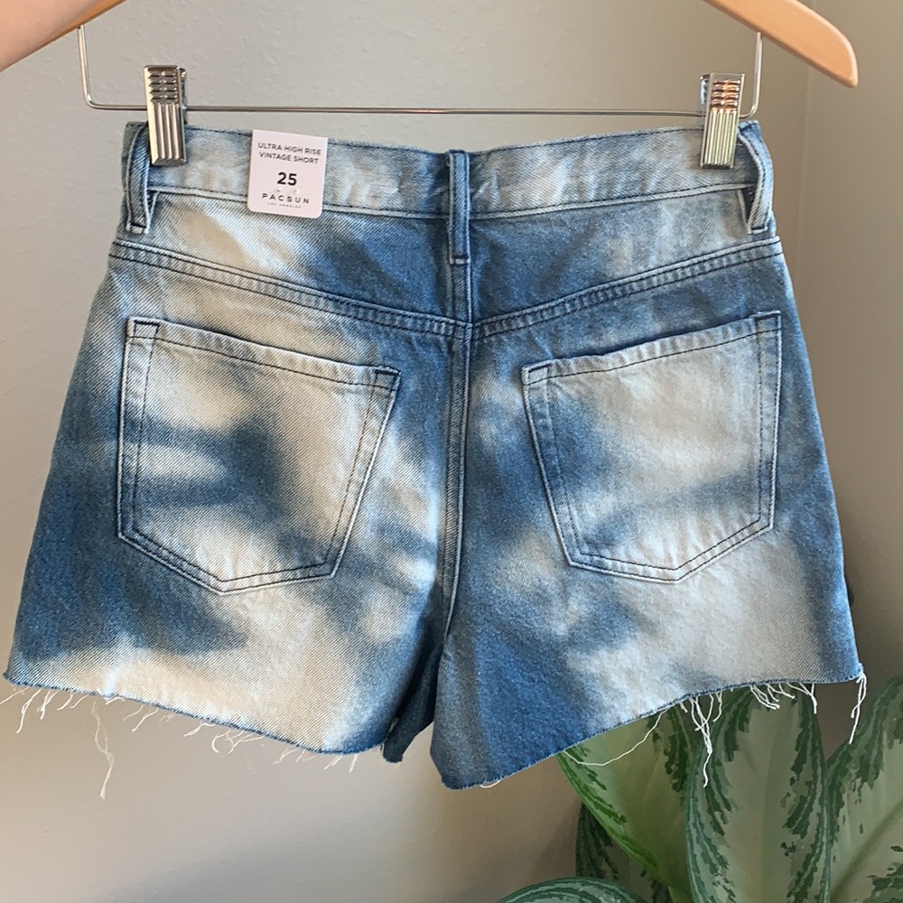 PacSun Ultra High Rise Vintage Short